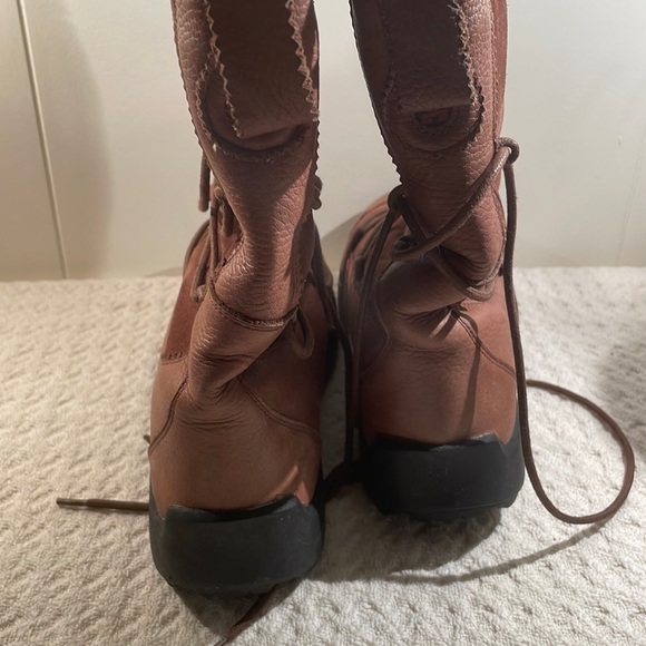 🤩host Pick🤩 90’S Kamik Leather Suede Wrap Around Lace Winter Boots - Picture 4 of 11